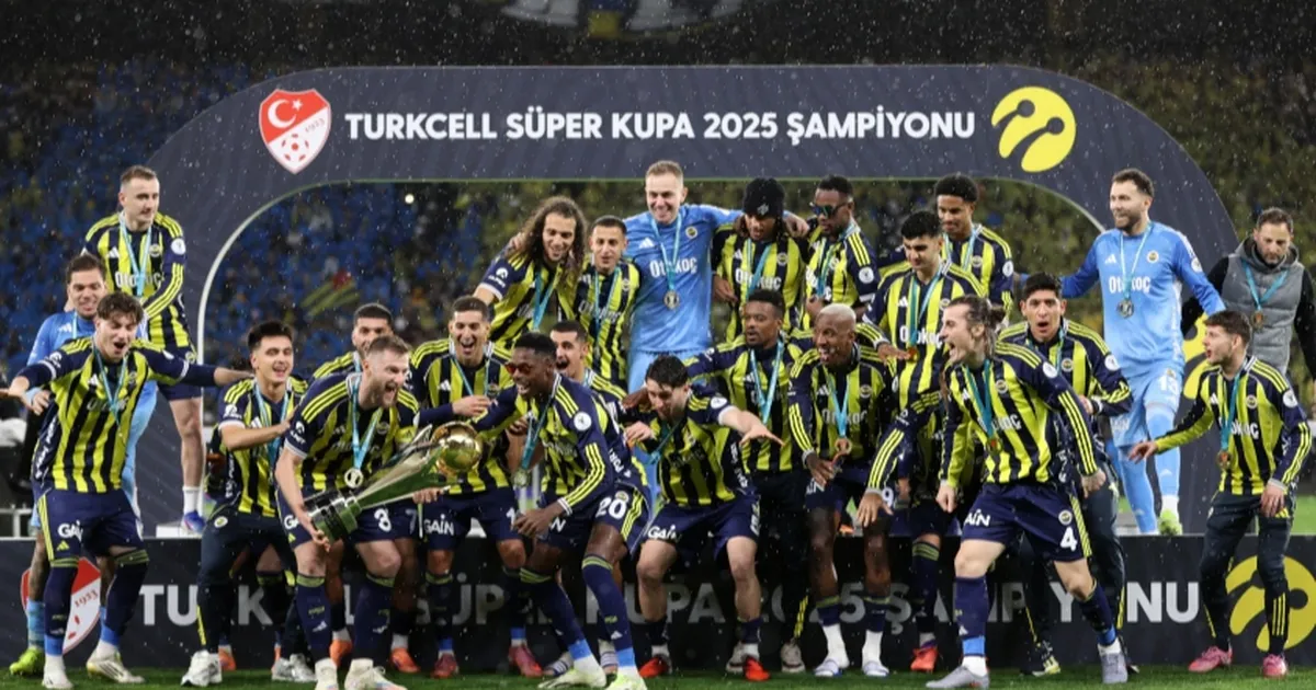 Cumhurbaşkanı Erdoğan’dan Harika Kupa’yı kazanan Fenerbahçe’ye tebrik