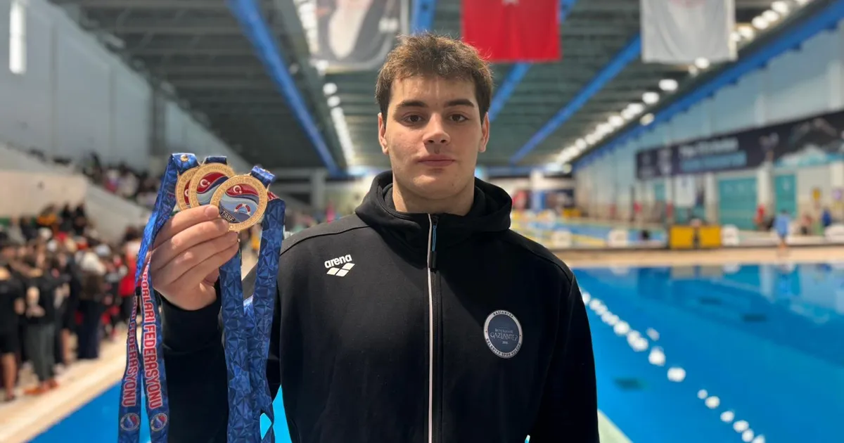 Gaziantep’in ulusal yüzücüsü Kaan Efe Kaya’dan 3 altın madalya