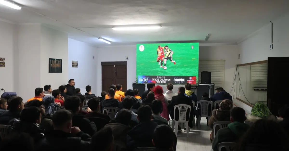 Nevşehirli sporseverler Muhteşem Kupa finalini dev ekranda seyretti